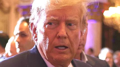 Gehetzter Blick: Ex-US-Präsident Donald Trump in der Wahlnacht in seiner Residenz Mar-a-Lago in Florida