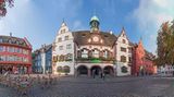 Platz 4: Freiburg  Die positive Entwicklung Freiburgs zeigt sich unter anderem bei der Kita-Quote und beim Wohnungsneubau. Nebenbei produzieren die Freiburger am wenigsten Abfall pro Kopf und genießen die beste Luftqualität aller Großstädte. (Niveauranking: Platz 15)