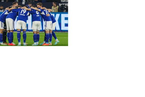 FC Schalke 04 v Bayern Munchen - German Bundesliga