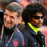 Müller und Gnabry beim NFL Spiel