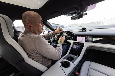 Porsche Taycan mit Reichweiten-Update MJ 2023