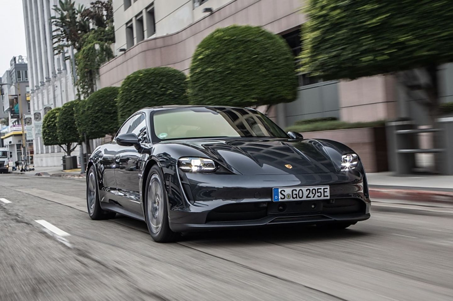 Porsche Taycan 4S
