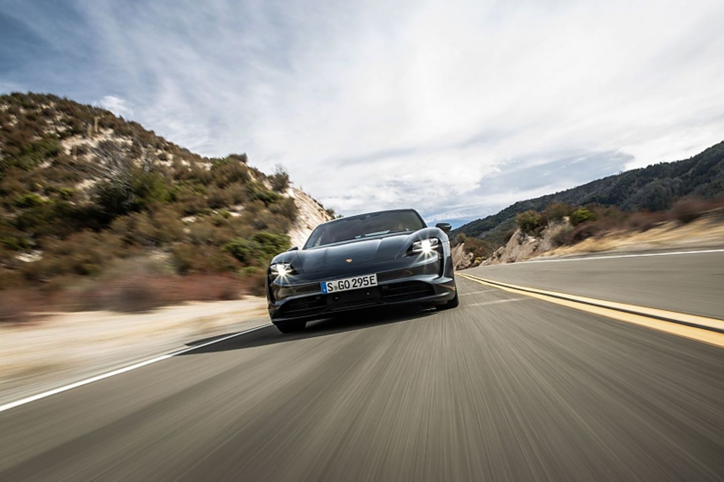 Porsche Taycan 4S
