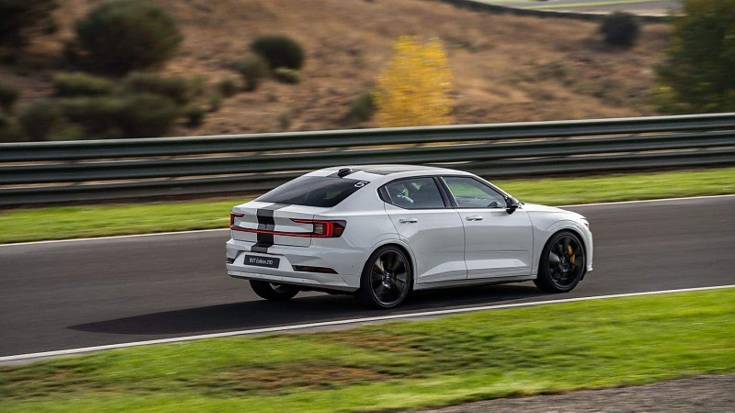 Fascination: Polestar 2 BST Edition 270: click, click, click!