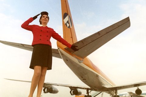 Werbefoto mit der Atlantis DC-8-33 in Frankfurt um 1970