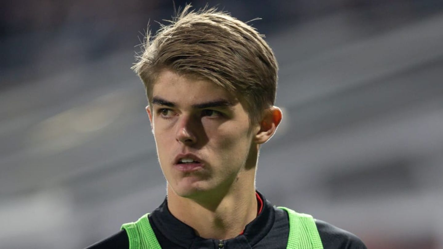 Every beginning is difficult: De Ketelaere weakens at Milan – backing from Maldini