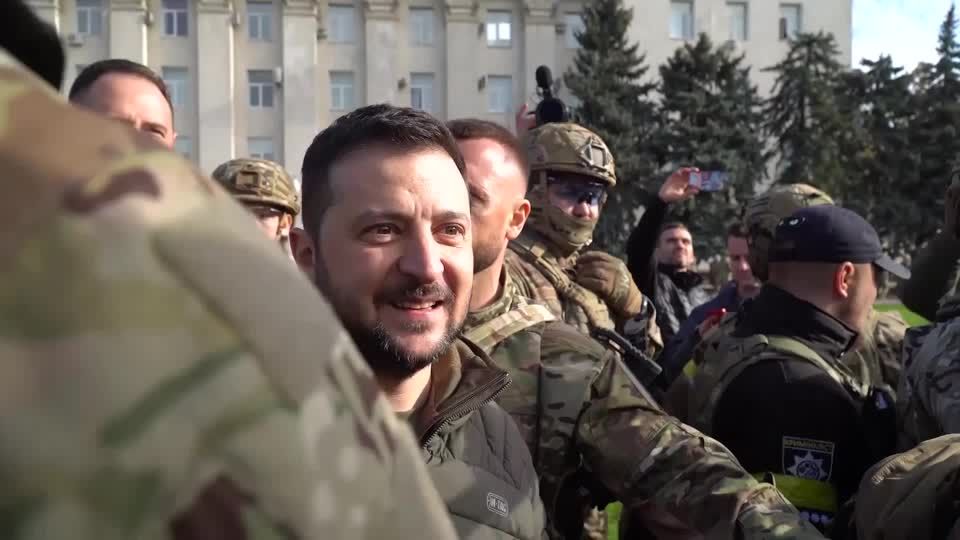 Video: Selenskyj in Cherson Video: Selenskyj in Cherson