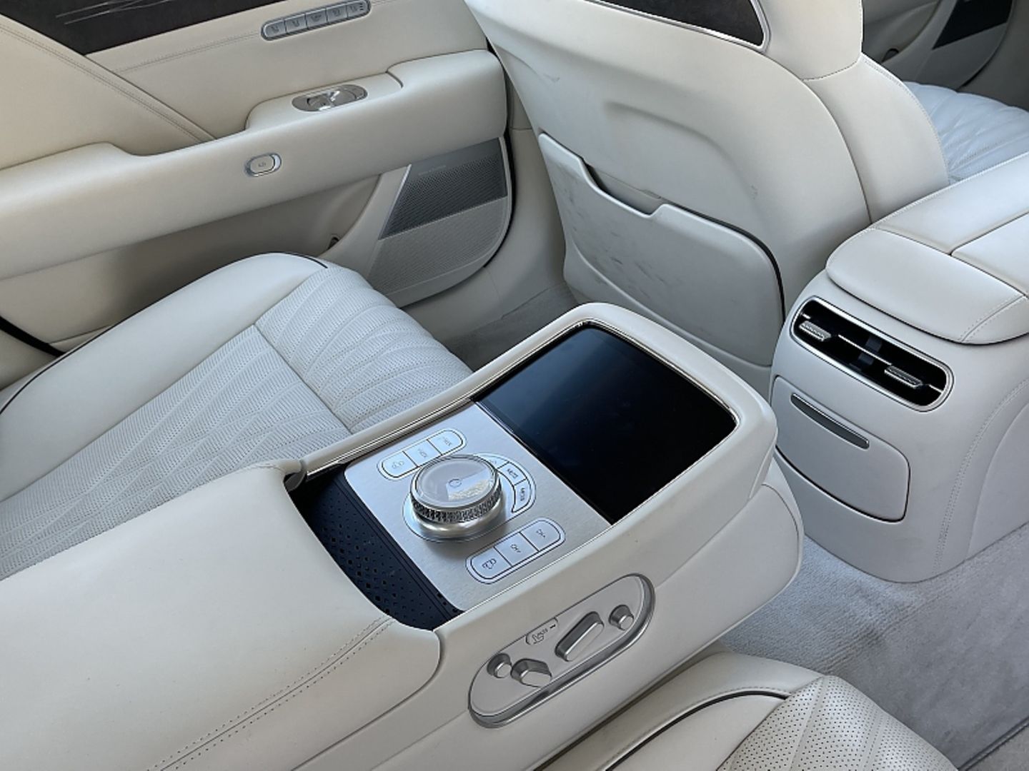 Genesis G90 3.5 V6 T AWD