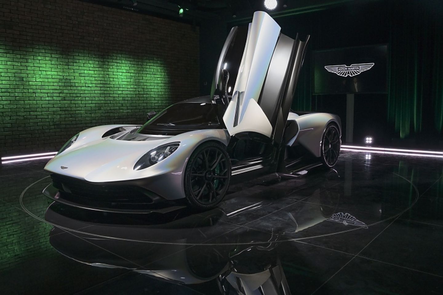 Aston Martin Valhalla