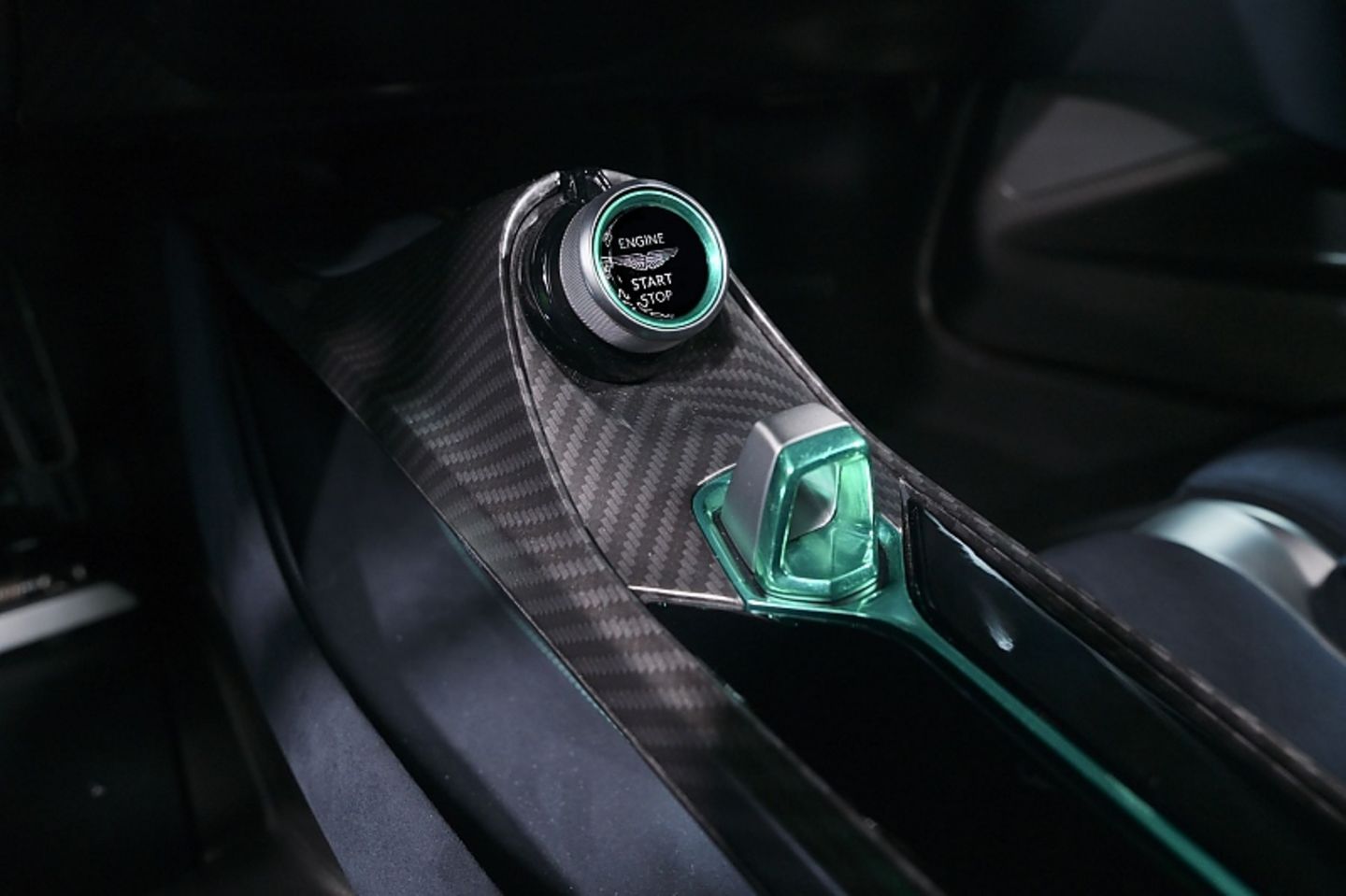 Aston Martin Valhalla