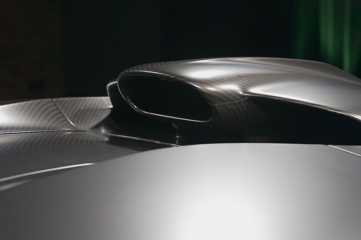 Aston Martin Valhalla