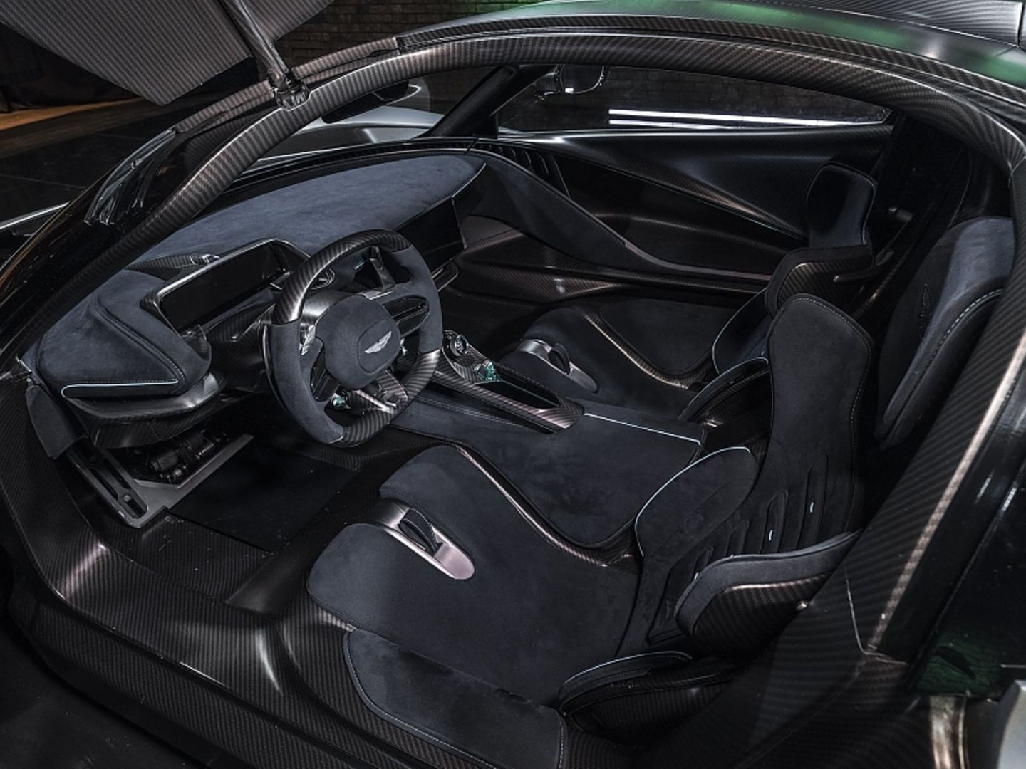 Aston Martin Valhalla