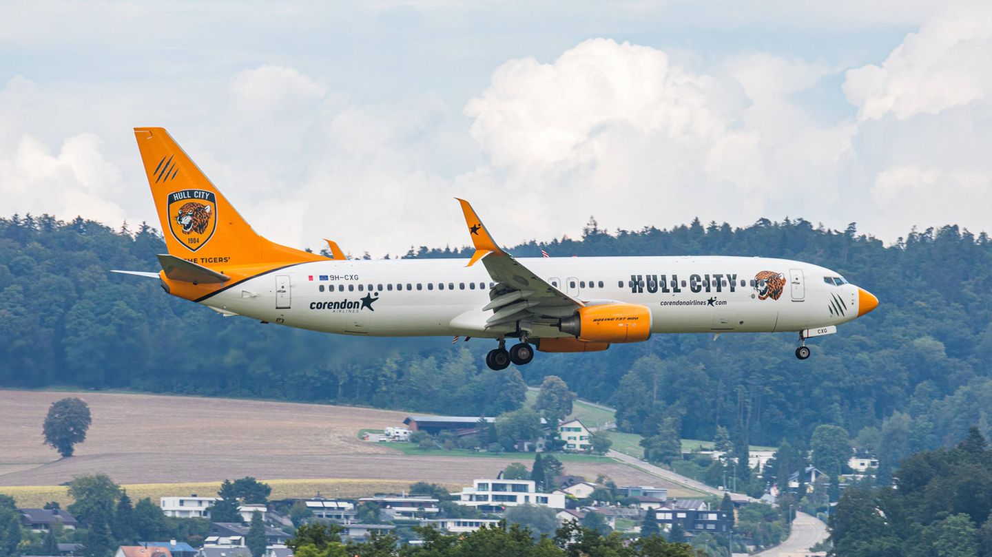 Corendon Air "Hull City“