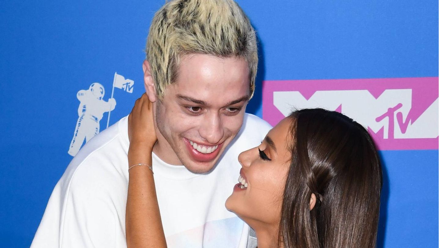 Pete Davidson Ariana Grande (Mai 2018 bis Oktober 2018) Pete Davidson Ariana Grande