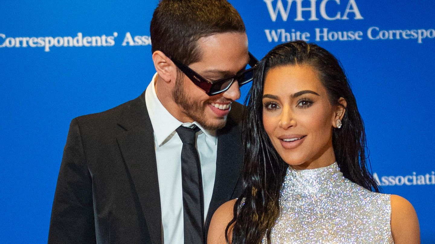 Pete Davidson und Kim Kardashian (Oktober 2021 bis August 2022) Pete Davidson Kim Kardashian