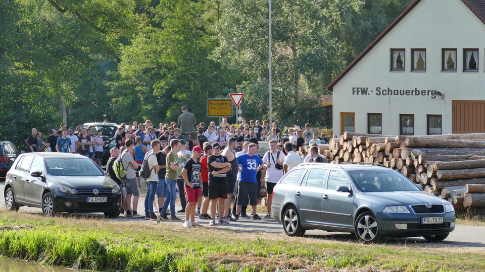 "Schanzenfest" im August 2018. Hunderte "Hater" statten dem "Drachenlord" einen Besuch ab