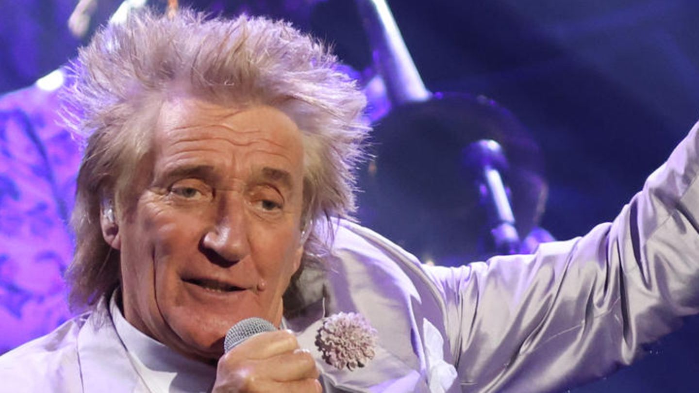 Rod Stewart sollte viel Geld für WM-Auftritt erhalten