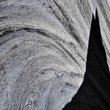 Dieses Bild ist gemeinsam mit einem anderen Foto des Jahres. Es zeigt die spitzen Schatten eines Gletschers.