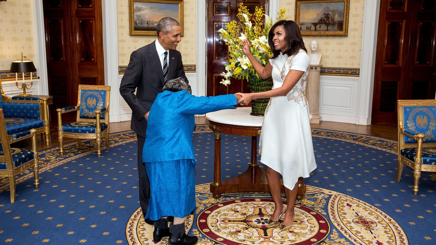 Virginia McLaurin im Weißen Haus mit Barack und Michelle Obama