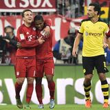 Schon ein Jahr vor der Weltmeisterschaft war Götze zum FC Bayern gewechselt. Trainer Pep Guardiola will ihn eigentlich nicht haben, dennoch erzielt Götze in seiner ersten Saison für die Bayern 15 Saisontore und spielt gut. Aber nach dem WM-Triumph steigen die Erwartungen ins Unermessliche, gleichzeitig setzt Guardiola ihn weniger ein und der Aufruhr in den Medien ist jedesmal gewaltig, wenn der WM-Held nicht spielt. Unser Bild zeigt den Torjubel im Spiel gegen Borussia Dortmund 2015.