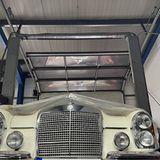 Mercedes W108 auf der Hebebühne