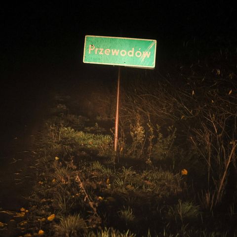 Ortschild von Przewodow in Polen an der Grenze zur Ukraine