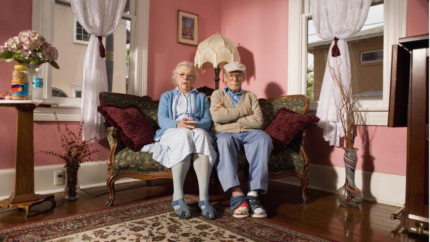 Familie: Vertraut und heimelig: Viele Seniorinnen und Senioren wünschen sich, in den eigenen vier Wänden alt zu werden. Mit frühzeitiger Hilfe kann das gelingen Vertraut und heimelig: Viele Seniorinnen und Senioren wünschen sich, in den eigenen vier Wänden alt zu werden. Mit frühzeitiger Hilfe kann das gelingen