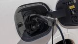 Der WEY Coffee 01 ist für eine rein elektrische Reichweite von 146 Kilometer gut