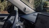 Einje Kamera in der A-Säule des WEY Coffee 01 korrigiert den Fahrer