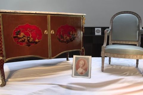 Video: Marie-Antoinettes Möbel unterm Hammer