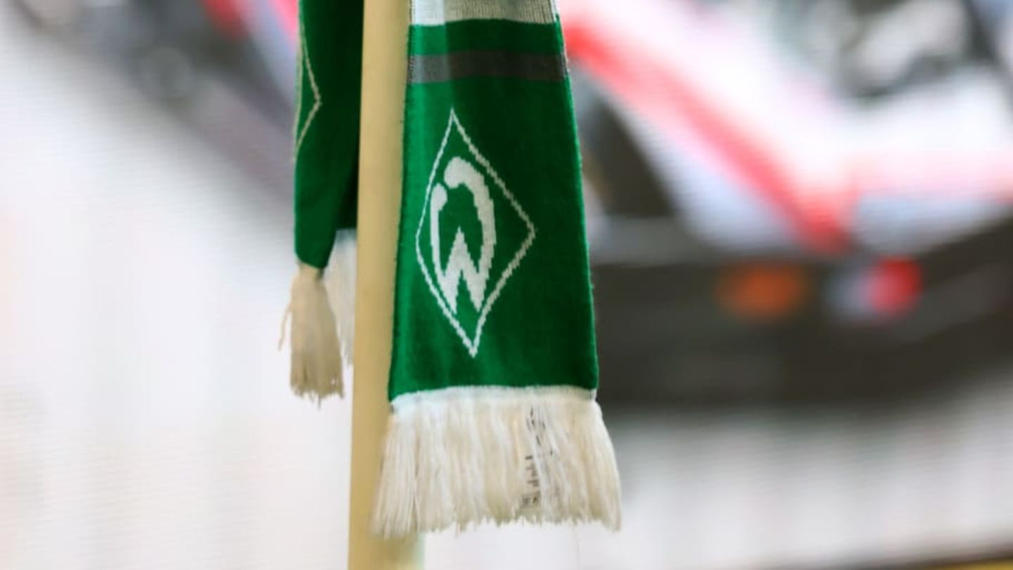 Hamburger SV v SV Werder Bremen - Second Bundesliga
