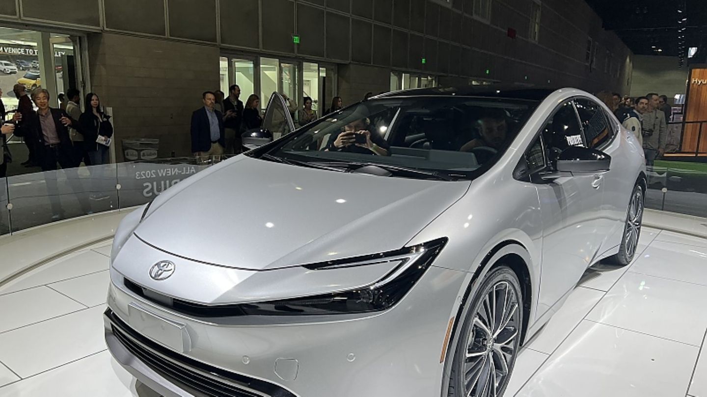 Reportage: Los Angeles Auto Show 2022: Two worlds