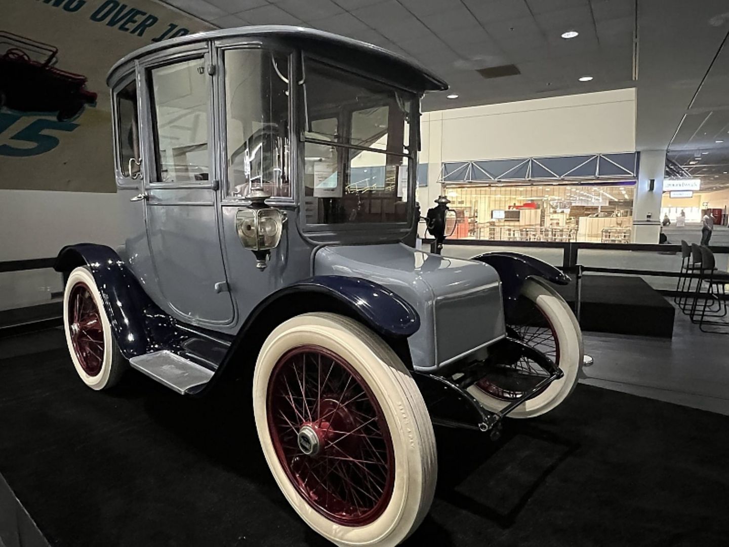 Detroit Electric Model 81 Brougham