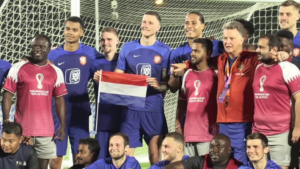 Video: WM: Niederländische Kicker setzen auf direkten Kontakt Video: WM: Niederländische Kicker setzen auf direkten Kontakt