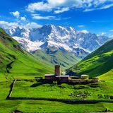 Die Lamaria Kirche Jgrag im georgischen Bergdorf Ushguli.