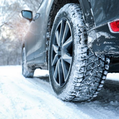 So viel Schnee bekommen deutsche Winterreifen kaum noch zu sehen. Braucht man sie also überhaupt noch?