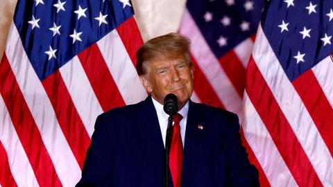 Der ehemalige US-Präsident Donald Trump bei einer Rede im Mar-a-Lago Club in Palm Beach, Florida