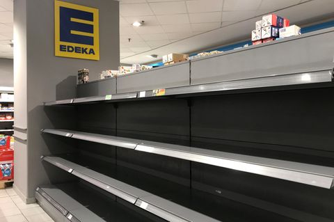 Leere Regale in Edeka-Filialen