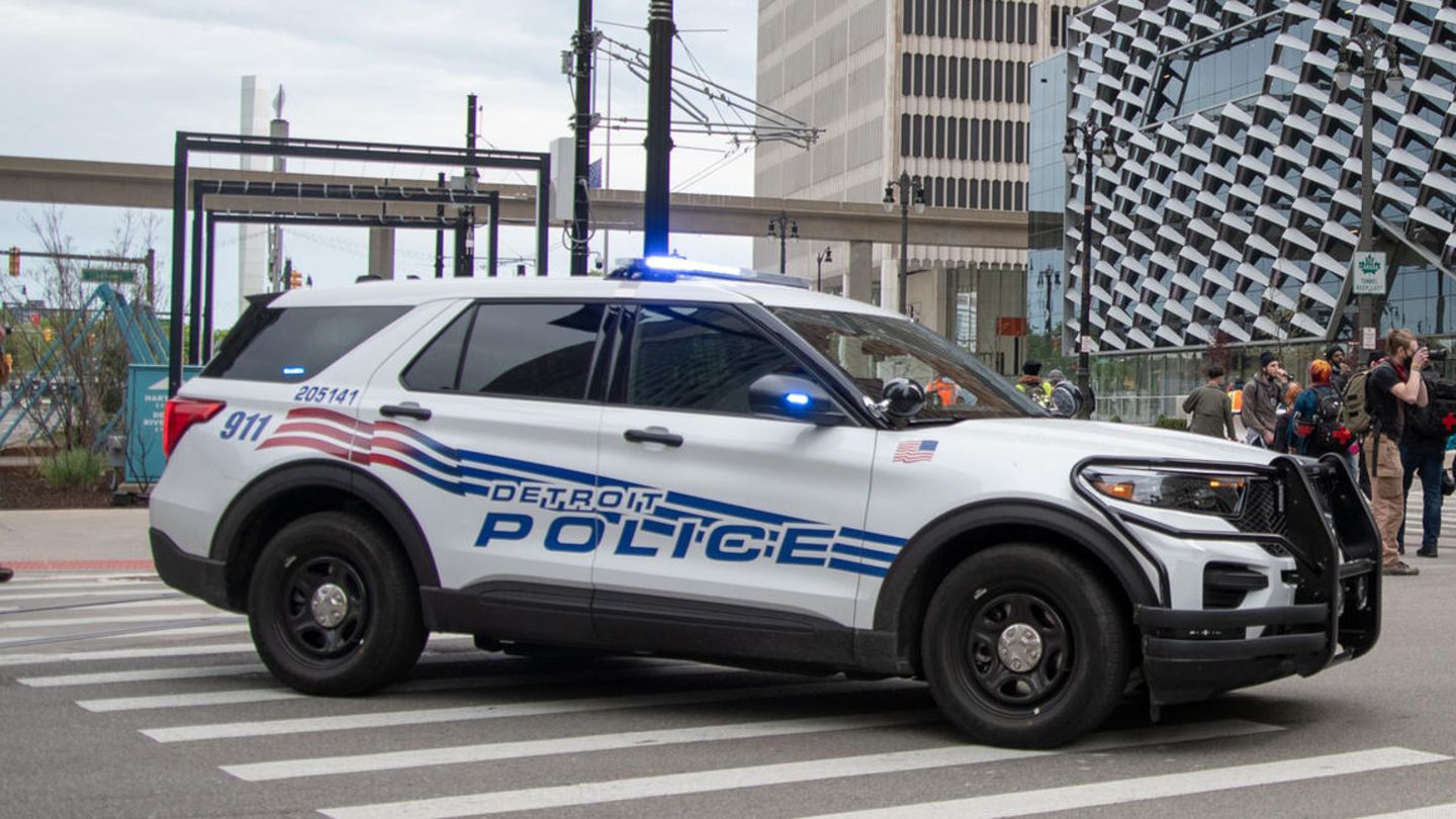 Ein Polizeiauto aus Detroit. Die Polizei konnte den mutmaßlichen Täter nach seiner Uber-Fahrt schnell festnehmen.