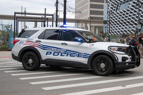 Ein Polizeiauto aus Detroit. Die Polizei konnte den mutmaßlichen Täter nach seiner Uber-Fahrt schnell festnehmen.