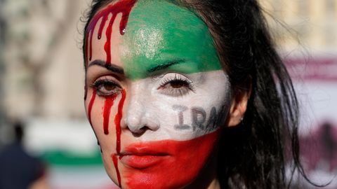 Nach tagelangen Protesten in Mahabad geht Irans Regierung militärisch gegen die Bevölkerung vor. Aktivisten befürchten ein Massaker. (Symbolbild)