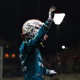 Und das war es dann. Eine große Karriere geht zu Ende. Vettel ist 35 Jahre alt. Konkrete Pläne für seine Zukunft hat Vettel nach eigener Auskunft nicht. Das einzige, was er angedeutet hat, ist, dass er sich ein Comeback vorstellen könne, weil er ja nicht wisse, was in ein oder zwei Jahren sei. 