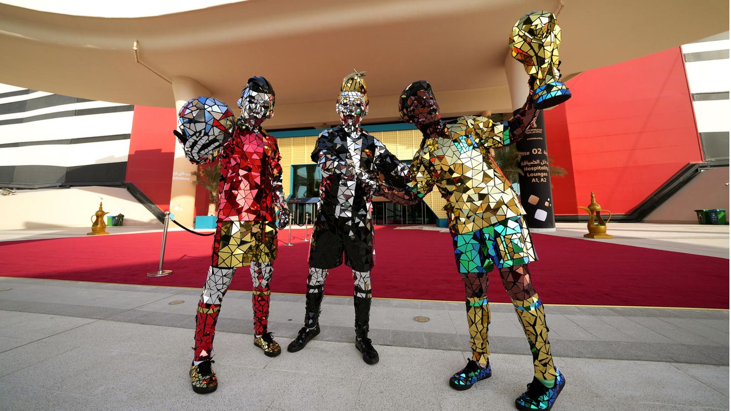 Glitzernde Fans in al Kohr