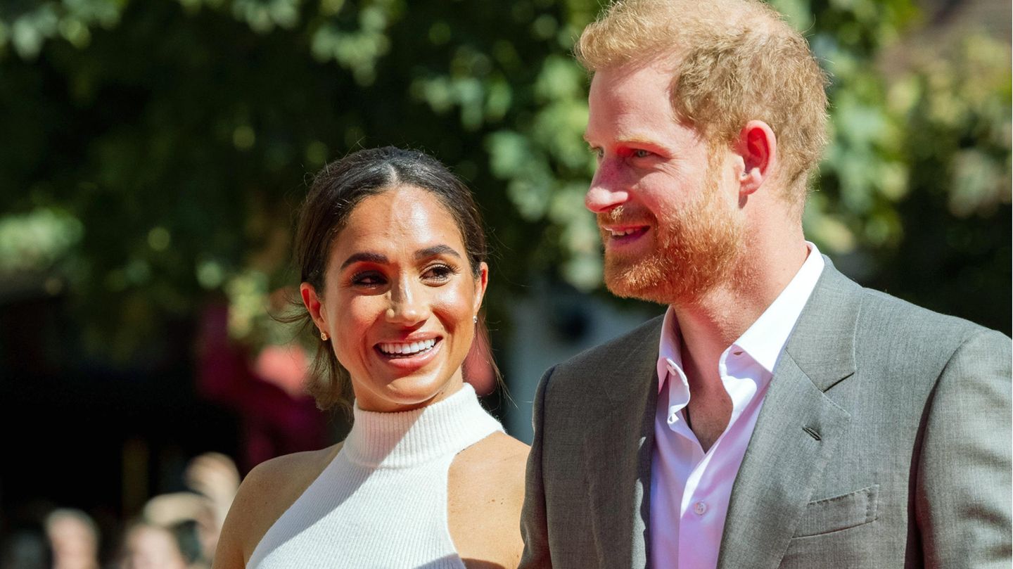Harry and Meghan get an award for their civil courage