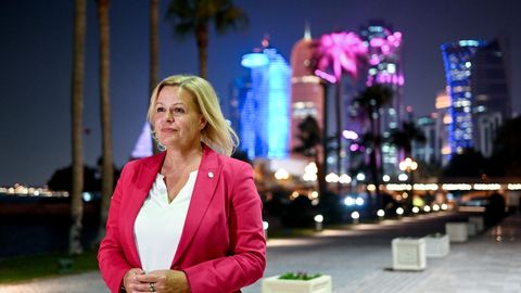 Innenministerin Nancy Faeser fliegt zum deutschen WM-Auftakt nach Katar