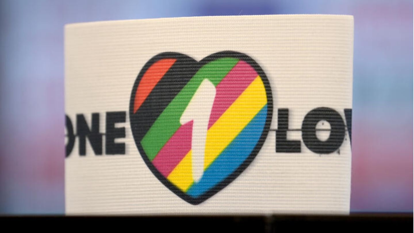 One-Love-Armbinde