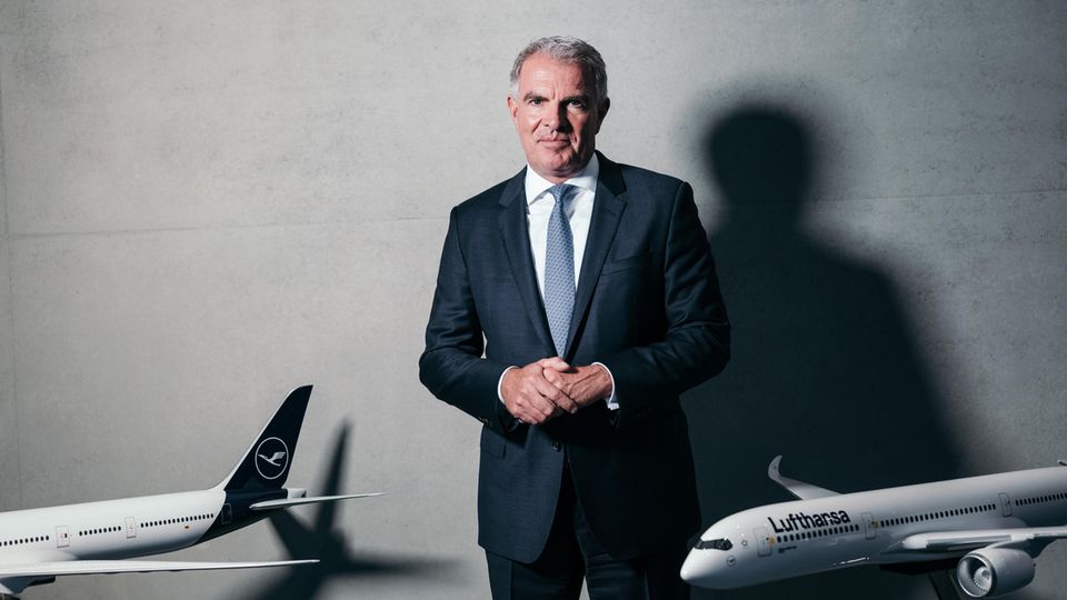 Flugzeug: Blasmusik zum Start: Lufthansa fliegt wieder mit A380