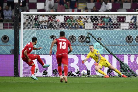 Iran schießt das 2:6 gegen England in der 103. Minute
