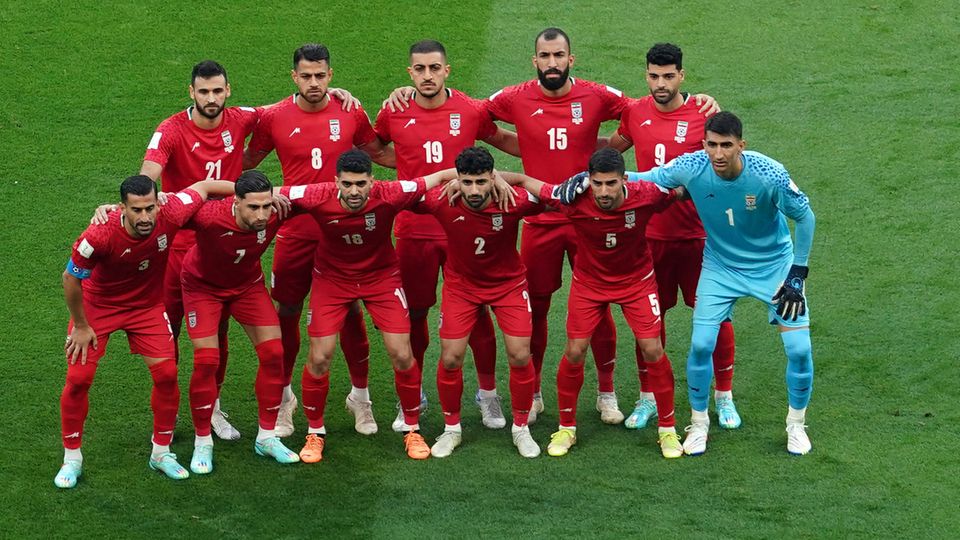 Die iranische Fußballnationalmannschaft beim Spiel gegen England