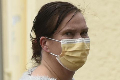 Imke F. mit Mundschutz